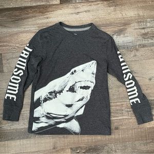 Old Navy Graphic Long Sleeves Shirt - Size Small (6-7)